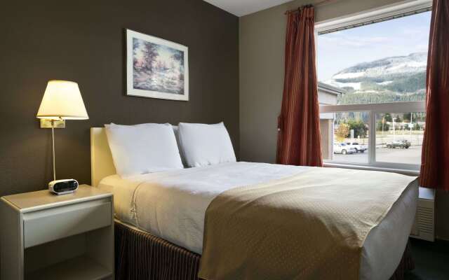 Super 8 by Wyndham Revelstoke BC