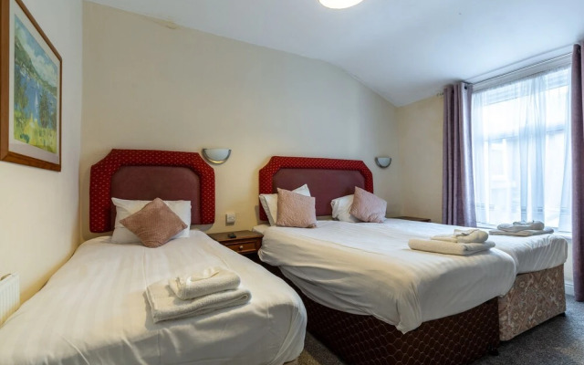 Pier Walk Hotel