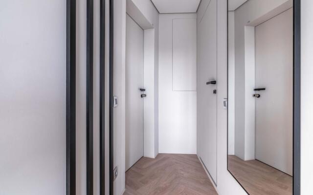 In an apartment on Sokolnicheskiy Val street 1