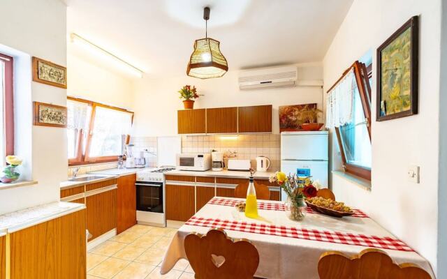 Sea View Apartment With Terrase Vl