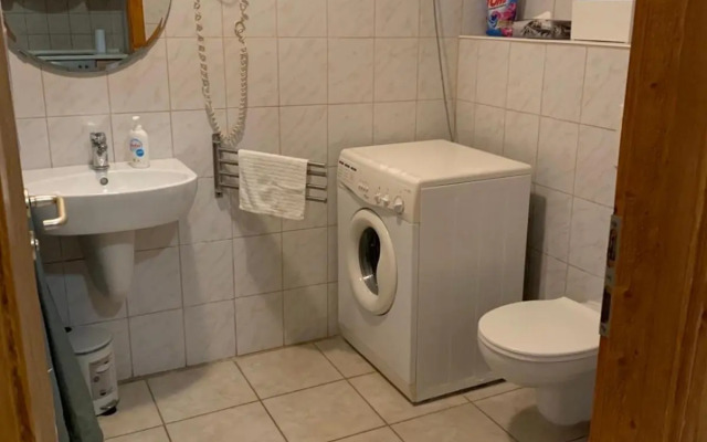 HI Downtown Apartment A12