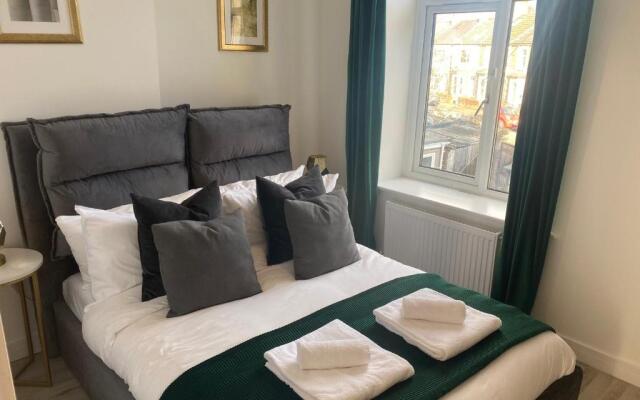Wyndham Crescent - Stylish Flat in Popular Pontcanna