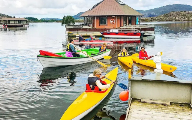 6 Person Holiday Home in Kalvag-by Traum