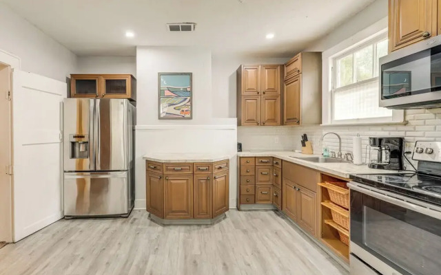 Quiet Jacksonville Retreat - 4 Miles to Downtown!