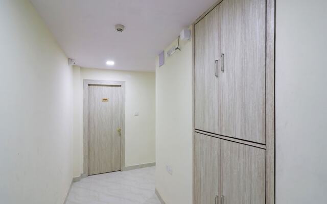 OYO 13579 Hotel Royal Crowne