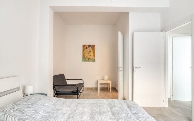 Gorgeous Apartment in Ragusa With Balcony