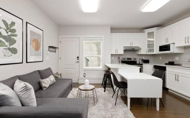 Newly Furnished 2bdr suite 6 Guests Perfect for Family