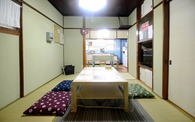 Samurai Apartment