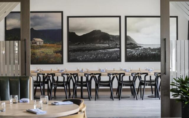 Renaissance Milwaukee West Hotel