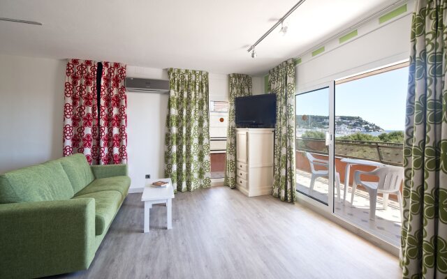 Apartamentos Sallés Beach