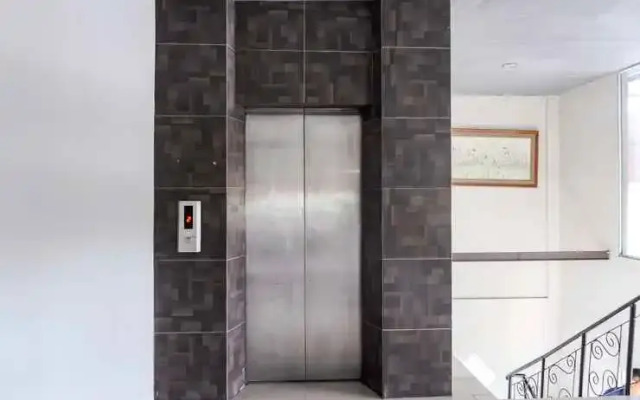 RedDoorz Plus @ Sunrise Hotel Sanur