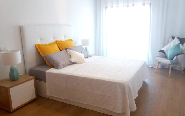 Apartment with 2 bedrooms in Portimao with shared pool terrace and WiFi 5 km from the beach