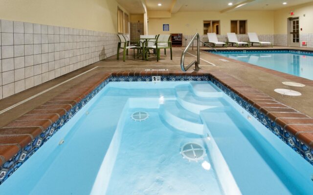 Holiday Inn Express & Suites Canyonville