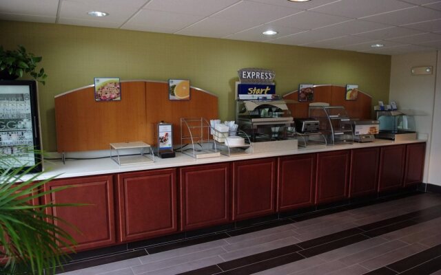 Holiday Inn Express Hotel & Suites Blythewood by IHG