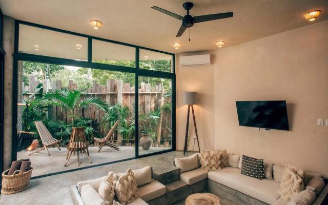 Round Villa Private Pool & Jungle rooftop 2A