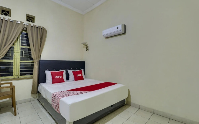 Super OYO 90672 ADHYA GUEST HOUSE LOMBOK