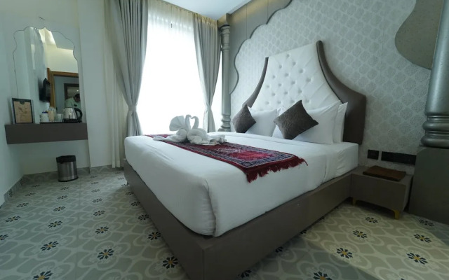 Yuvraj Le Royale