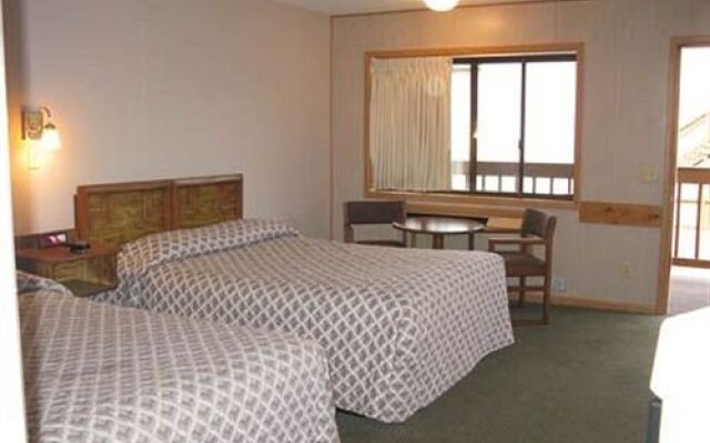 Mayflower Motel And Suites