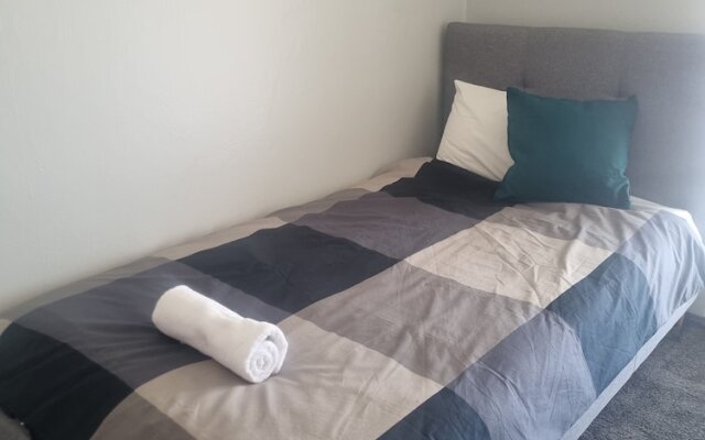 Commercial Hotel Young