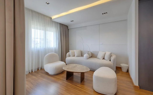 Vesta - Luxury Villa - 3BR - CFC II