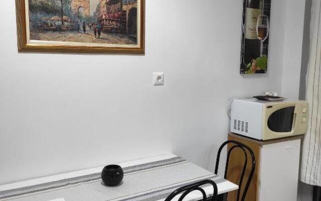 Krokos House