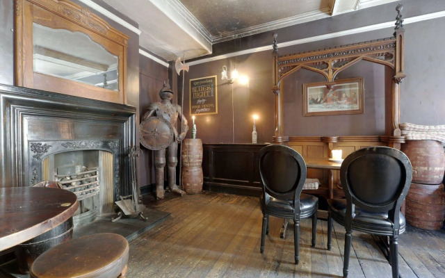 Guy Fawkes Inn