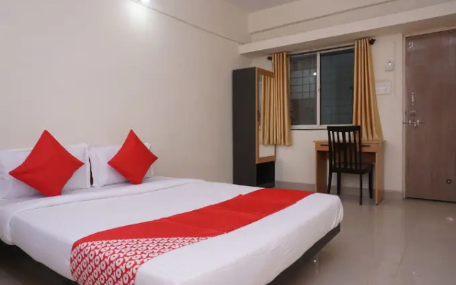 OYO Flagship 22520 Lakeview Lohegaon