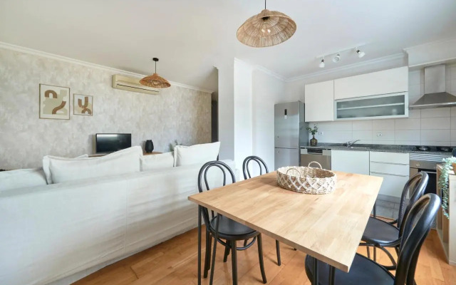 Apartment with Private Terrace & Car Garage