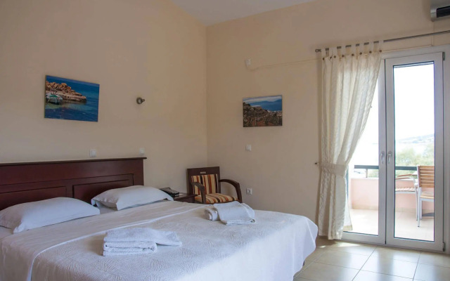 Irides Luxury Studios & Apartments