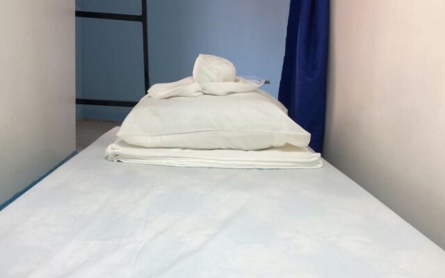 SPOT ON 90112 Semporna Bee Hive - Hostel