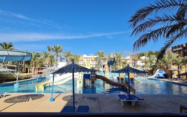 AquaView apartment Resort and Aqua Park