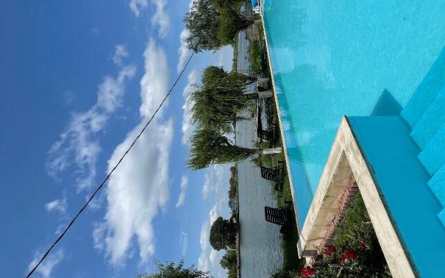 Paradise Delta House