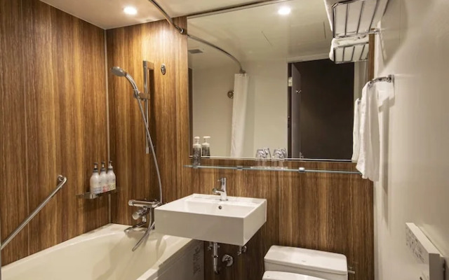 Keihan Tenmabashi Ekimae Hotel