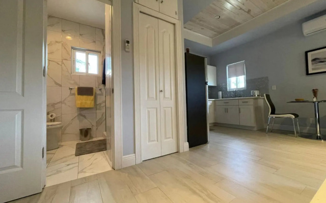 Nicoles Nest Brand New Exquisite Studio Hideaway