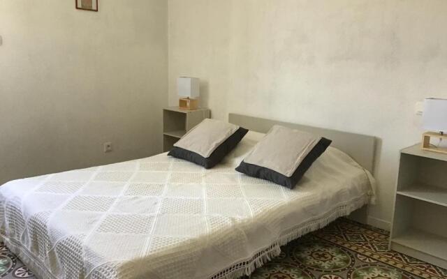 Canet : agréable maison au calme pour 8 personnes.