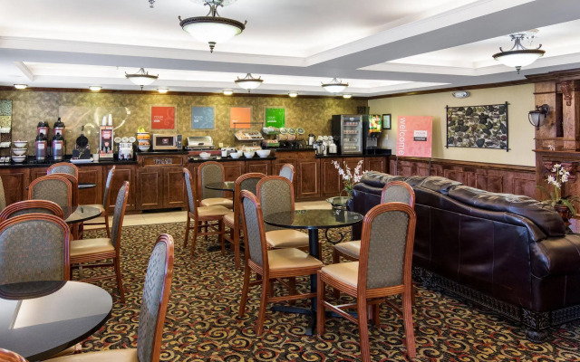 Comfort Inn & Suites South Hill I-85