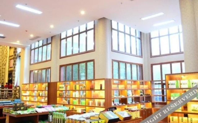 Hualongcheng Hotel