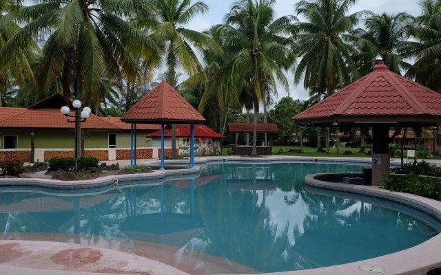 Raintree Beach & Golf Resort