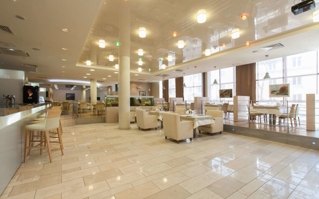 HolidayHall Samara Hotel