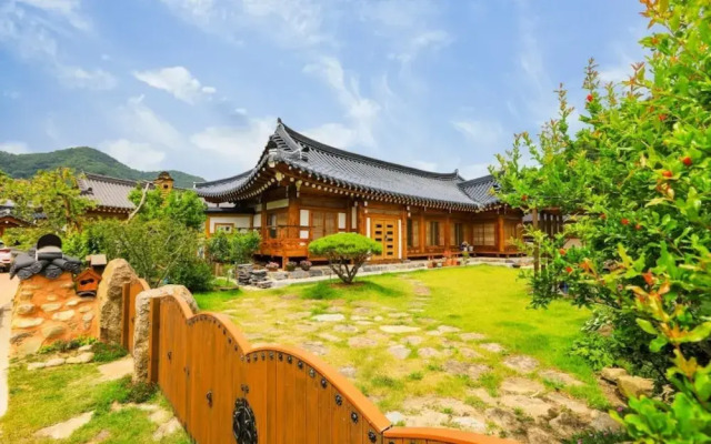 Suncheon Bulbidang Hanok Pension
