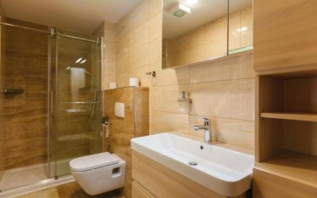 Apartment Ledrar