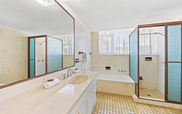 Southern Cross Beachfront Holiday Apartments