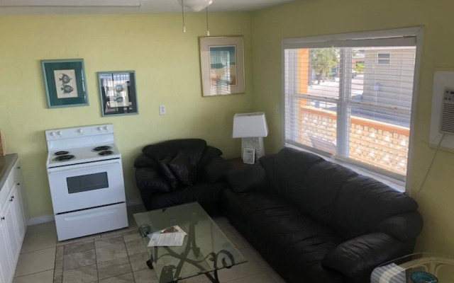 Misty Isles Redington Beachfront Suite 24