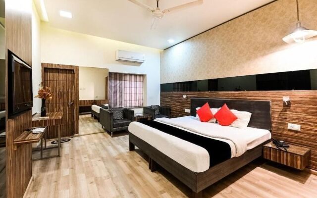 Hotel Surpin Palace