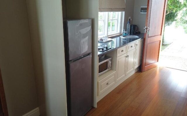 Happy Lands Self Catering B&B