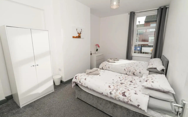 Stunning 2 Bedroom Apartment in Fleetwood