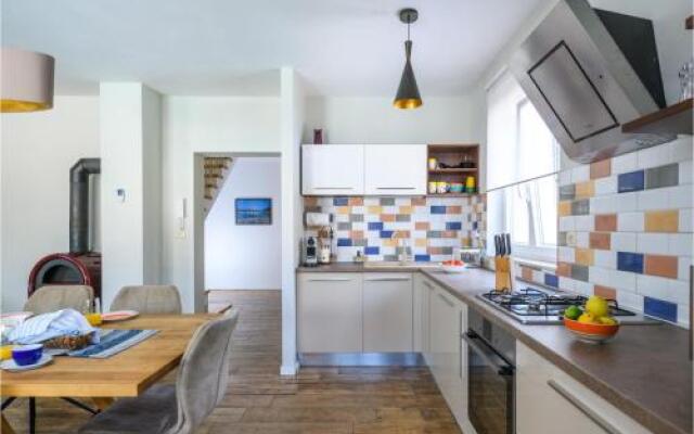 Four Bedroom Holiday Home in Medulin