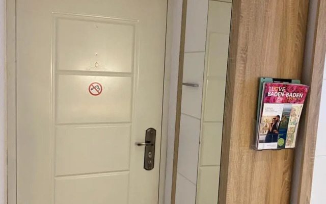 Modernes Studio (Adults Only)