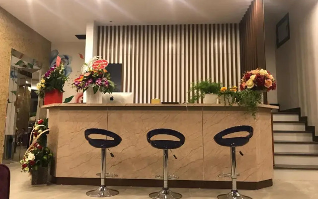 Starway Hotel