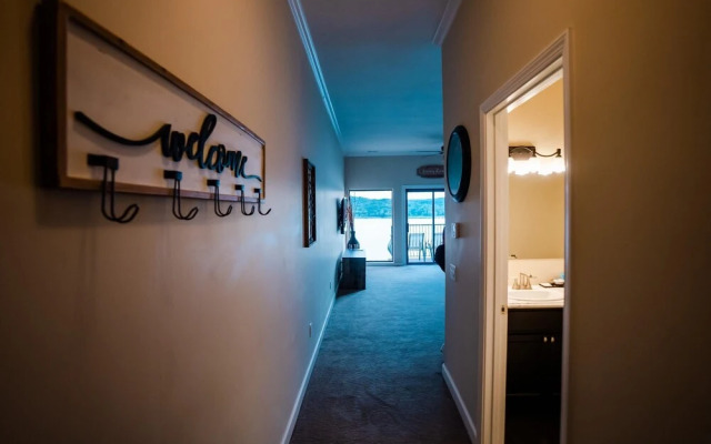1 Bedroom Lake View Villa - Unit 306